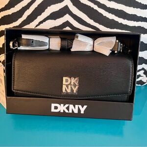 WOMAN’s DKNY Black Leather-Textured Crossbody Wallet with Silver Logo😎⭐️